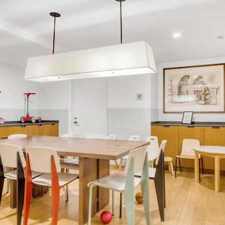 Midtown E 2br W Elevator Doorman Gym Nr Un Nyc-752 Apartment *