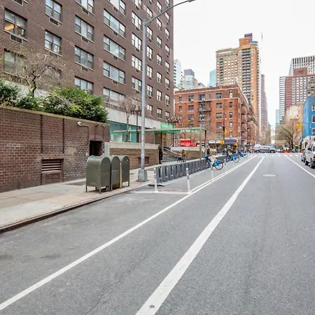 Apartment Midtown E 2br W Elevator Doorman Gym Nr Un Nyc-752 New York