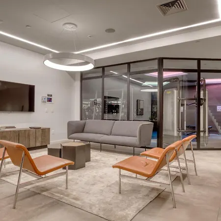 Les 2br W Doorman Gym Outdoor Space Elevator Nyc-1265