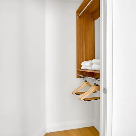 Apartment Midtown E 2br W Elevator Doorman Gym Nr Un Nyc-752 New York