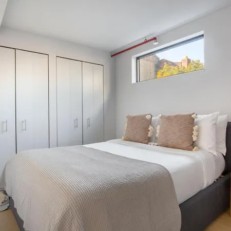 Les 2br W Doorman Gym Outdoor Space Elevator Nyc-1265 Apartment New York