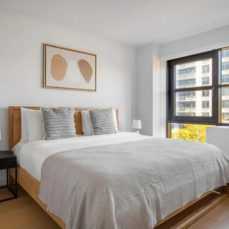 Les 2br W Doorman Gym Outdoor Space Elevator Nyc-1265 Apartment *