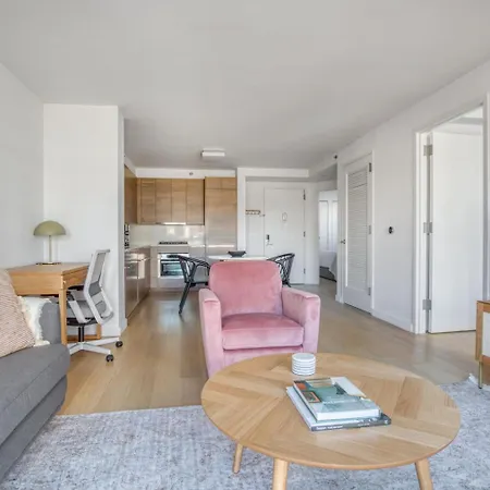 Les 2br W Doorman Gym Outdoor Space Elevator Nyc-1265