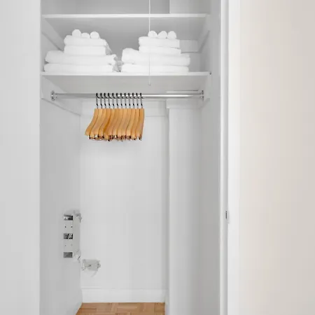 Midtown 1br W Gym Doorman Nr Grand Nyc-748 New York