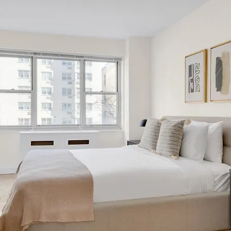 Midtown 1br W Gym Doorman Nr Grand Nyc-748 Apartment