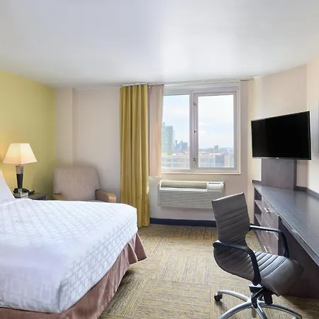 Candlewood Nyc -times Square By Ihg