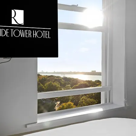 Riverside Tower Hotel 2*