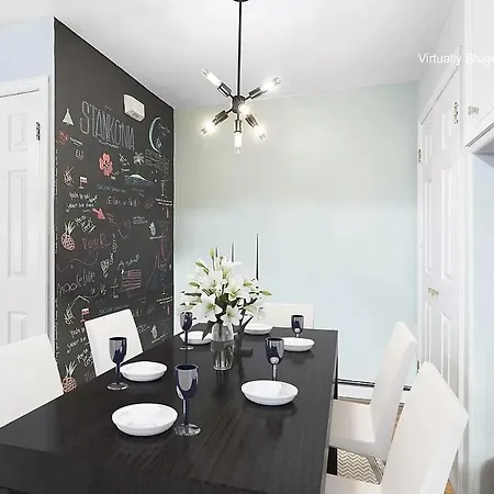 Private In 4 Bedroom Ground Near Subway Homestay New York