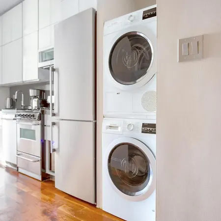 Midtown West 2br W Wd Wine Fridge Nr 1 Train Nyc-909 Apartment *