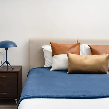 Luxury 2bd Nr St Gym Rooftop W/d Apartment