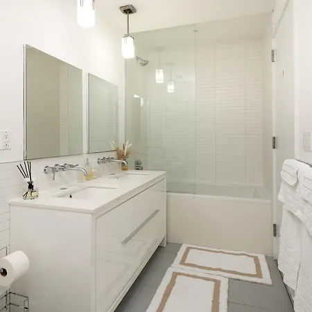 Luxury 2bd Nr St Gym Rooftop W/d