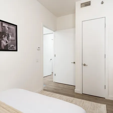 Luxury 2bd Nr St Gym Rooftop W/d Apartment *