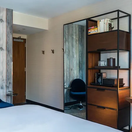 Hotel Renaissance Chelsea New York