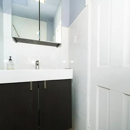 Gorgeous 2 Bedroom In Nyc! * New York