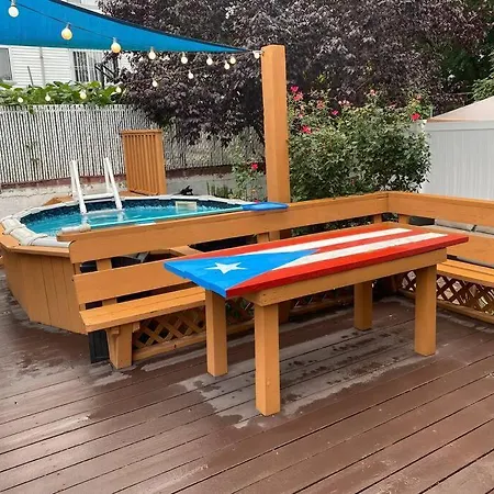 Casa Rosado @ Nyc Pool Firepit Parking Ferry Holiday home New York