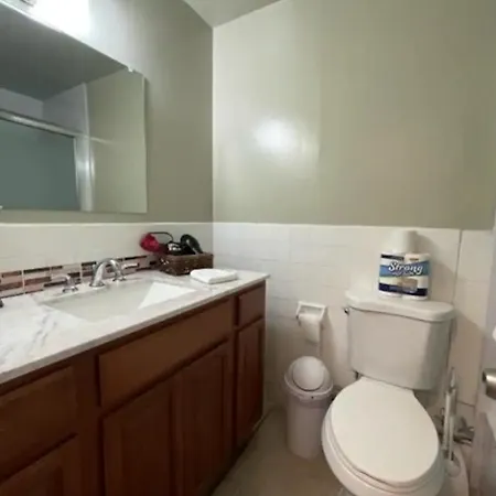 Modern 3 Bedroom In Nyc! *