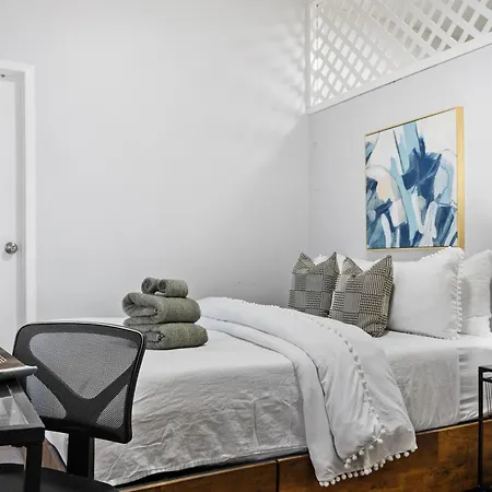 Sleek 2br - Walking Distance To Times Square * New York
