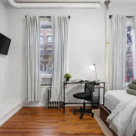 Sleek 2br - Walking Distance To Times Square New York