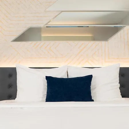 Roomza Times Square At Pestana Cr7