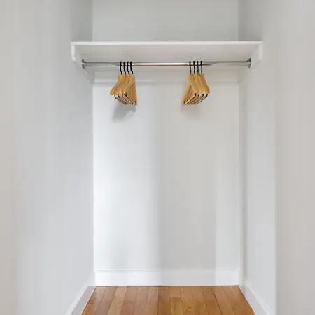 Apartment Midtown 1br W Gym Elevator Nr Rockefeller Ctr Nyc-1401 New York