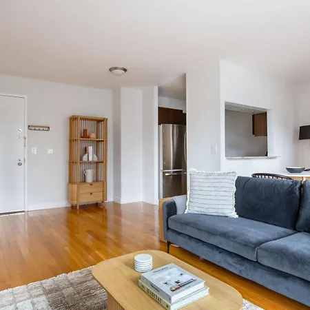 Midtown 1br W Gym Elevator Nr Rockefeller Ctr Nyc-1401 Apartment *