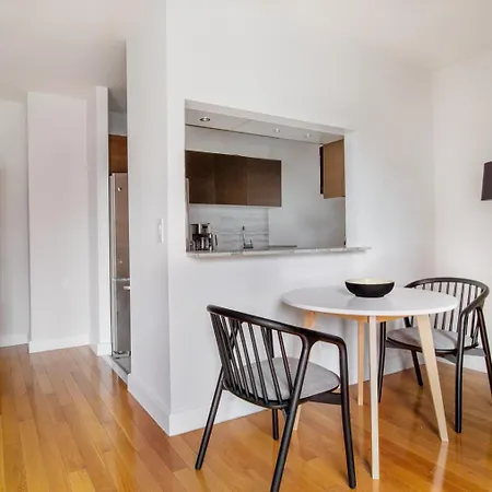 Midtown 1br W Gym Elevator Nr Rockefeller Ctr Nyc-1401 * New York
