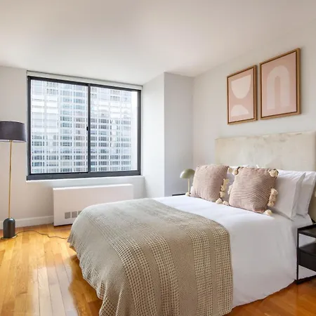 Midtown 1br W Gym Elevator Nr Rockefeller Ctr Nyc-1401