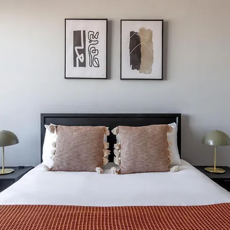 Apartment Midtown West 2br W Gym Roofdeck Nr Hudson Nyc-1395