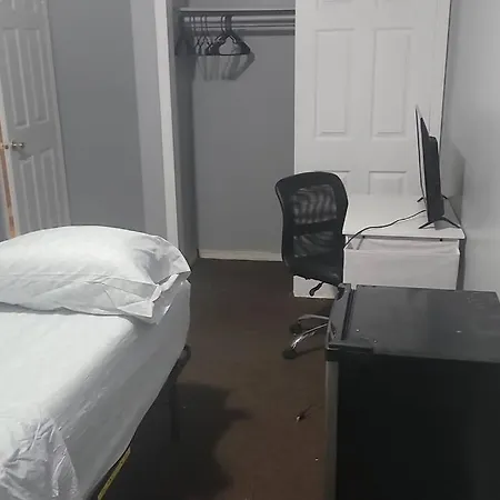 In A House With King Size Bed In A Landlord Hosted Three Bedroom