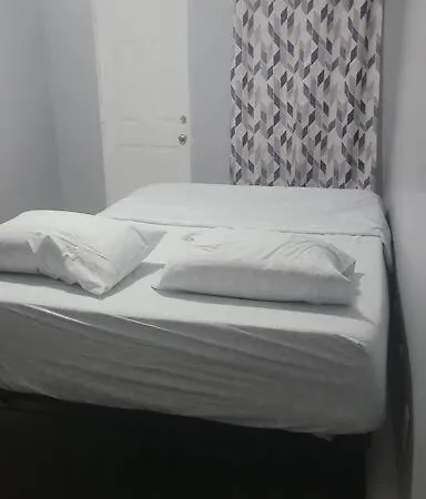 Homestay In A House With King Size Bed In A Landlord Hosted Three Bedroom New York