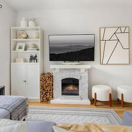 Bright Designer In Historic Harlem Apartment