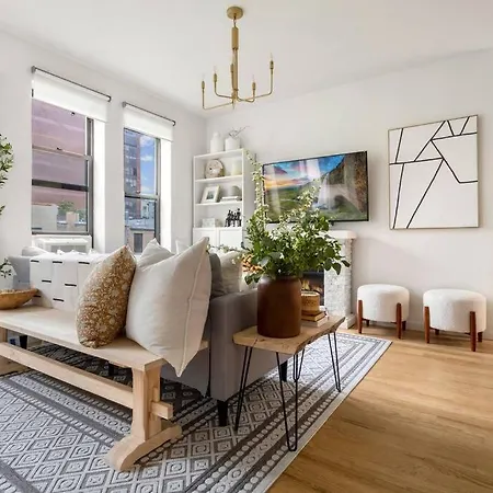 Apartment Bright Designer In Historic Harlem New York