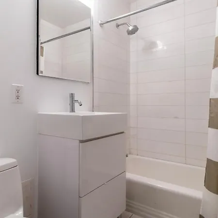 Apartment Lenox Hill 2br W Elevator Doorman Nr Art Nyc-1389