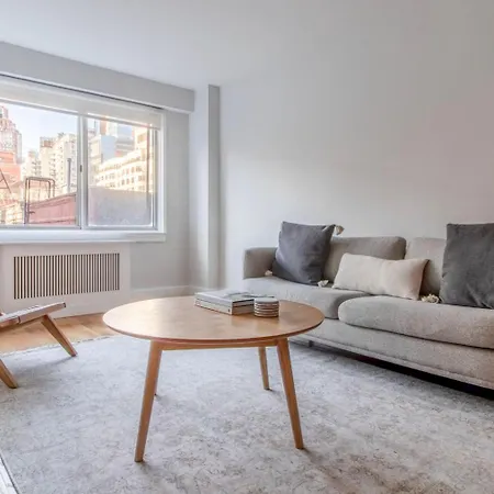 Lenox Hill 2br W Elevator Doorman Nr Art Nyc-1389