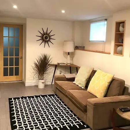 The Griffin B And B, Private Two Bedroom In Victorian Ditmas Park Apartment