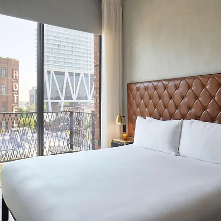 Arlo Williamsburg Hotel