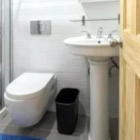 Beautiful 3 Bedroom Apartment