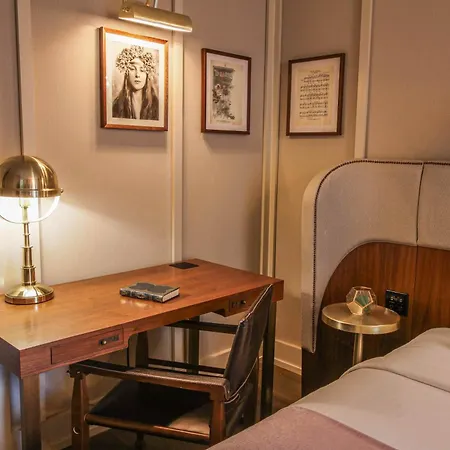 Hotel The Evelyn Nomad