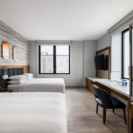Marriott Jfk Airport Hotel 3*