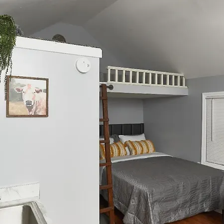 La Kai Guest house New York