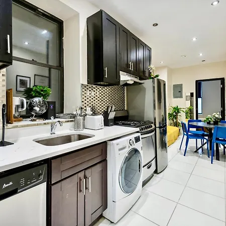 & Cozy 2 Bd In Manhattan *