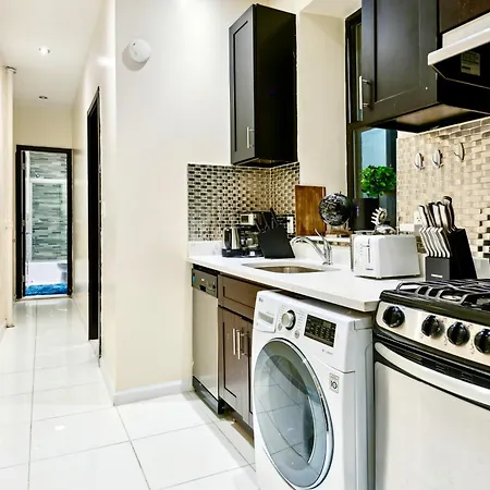 & Cozy 2 Bd In Manhattan Apartment *