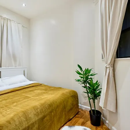 Apartment & Cozy 2 Bd In Manhattan New York