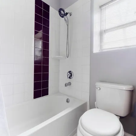 Hotel Waterfront Gem Duplex 3 Bedroom 2floor In Whitestone Bronx Free Parking *