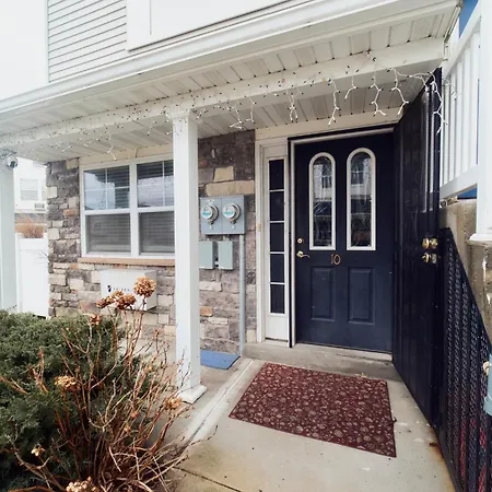 Hotel Waterfront Gem Duplex 3 Bedroom 2floor In Whitestone Bronx Free Parking *