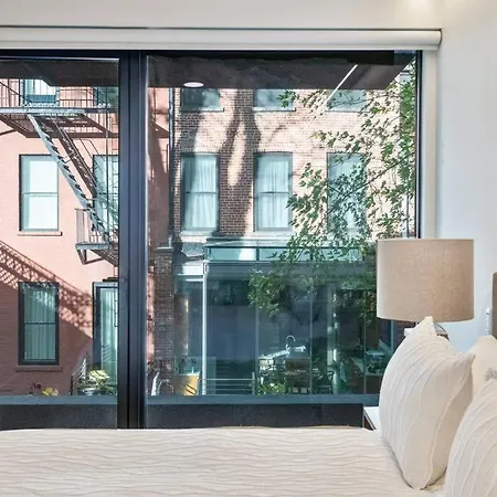 Luxurious Soho Apartment~ 2 Bedroom 2 Bathroom Apartment New York