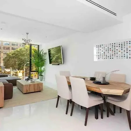 Apartment Luxurious Soho Apartment~ 2 Bedroom 2 Bathroom