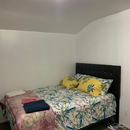 Bangaly Newyork Guest house New York