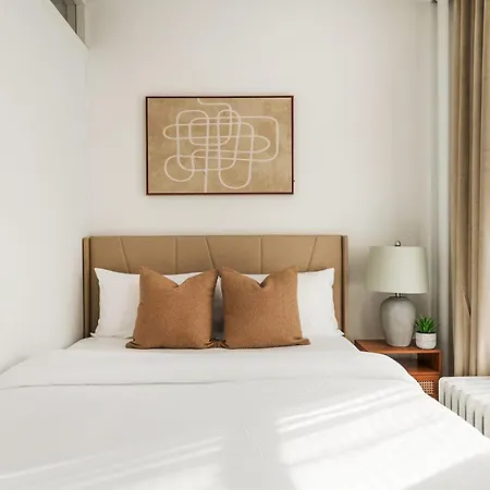 444-2e Modern 2br Hell's Kitchen Apartment New York