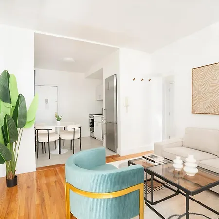 Apartment 444-2e Modern 2br Hell's Kitchen